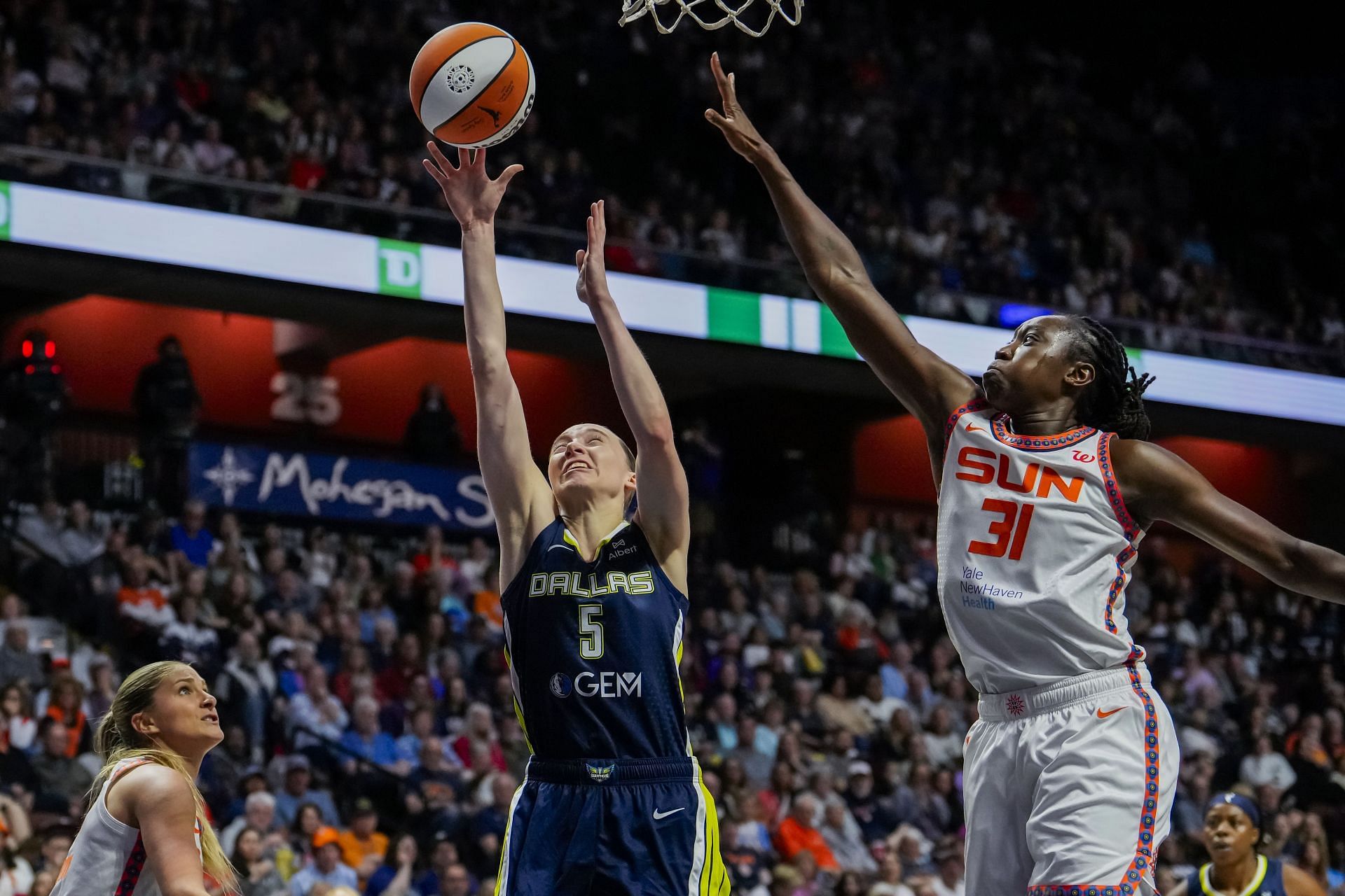 Dallas Wings v Connecticut Sun - Source: Getty